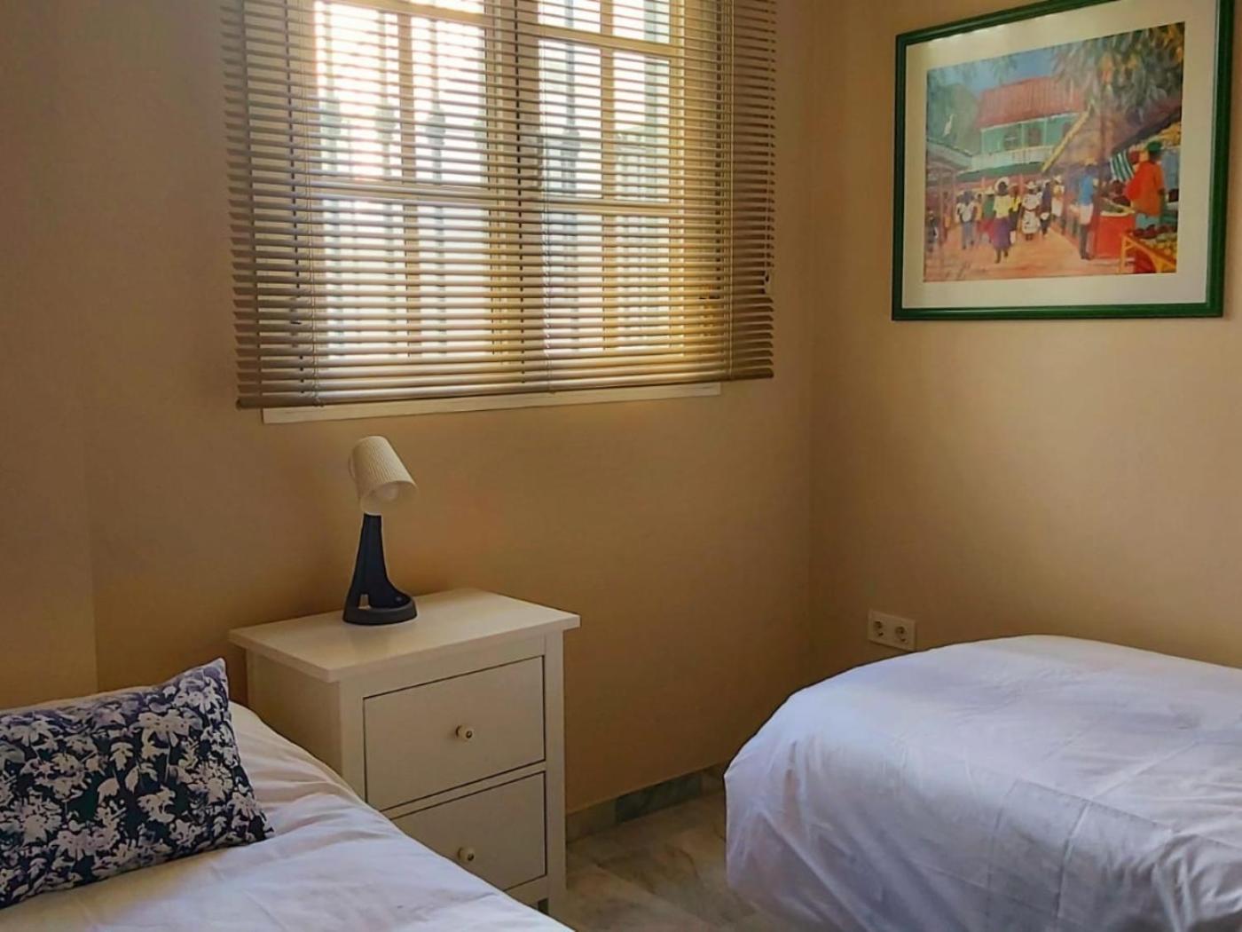 Junto A La Calle Betis: El Corazon De Triana Appartement Sevilla